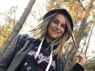 BelleLisaG - Sexe cam en vivo - 24544353