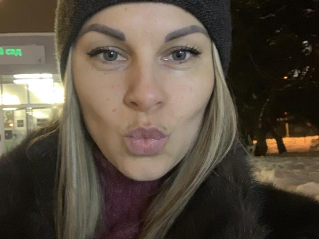 BelleLisaG - Sexe cam en vivo - 24544469