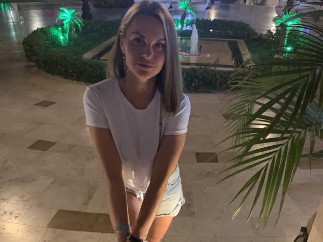BelleLisaG - Live sexe cam - 24545521