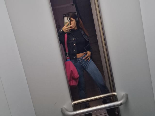 RinaQueenie - Live sex cam - 24553229