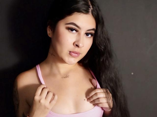 NicoleCollins - Live Sex Cam - 24555501