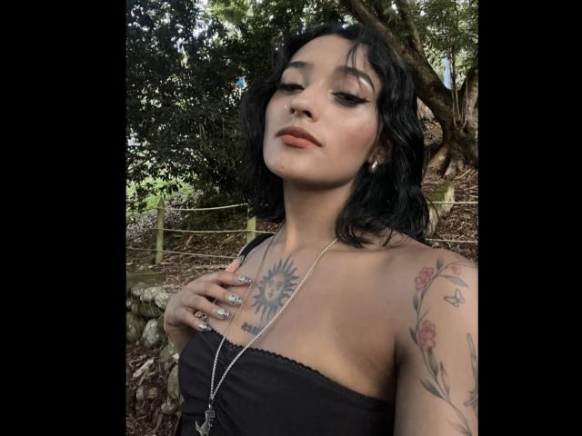 SalomeMille - Live porn &amp; sex cam - 24555581