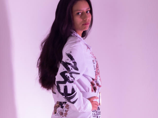 AteneaSexy69 - Live sex cam - 24556209