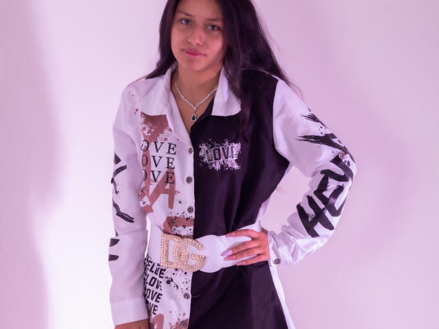 AteneaSexy69 - Live sex cam - 24556229