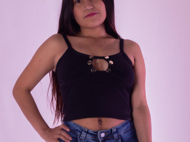 MelanieGates - Live porn &amp; sex cam - 24558677