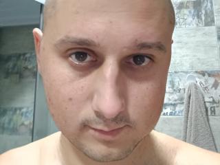 AdamBennie - Live porn &amp; sex cam - 24563621