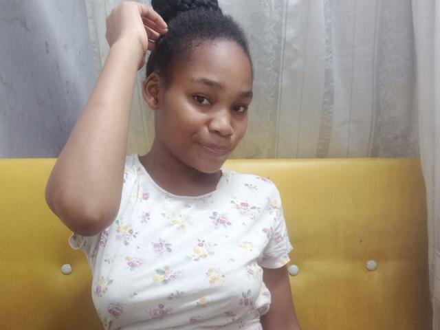 MissBloom - Sexe cam en vivo - 24570037