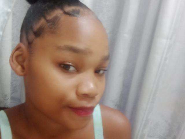 MissBloom - Sexe cam en vivo - 24570077