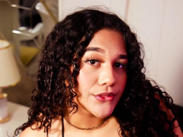 AlisRaven - Live sexe cam - 24572561