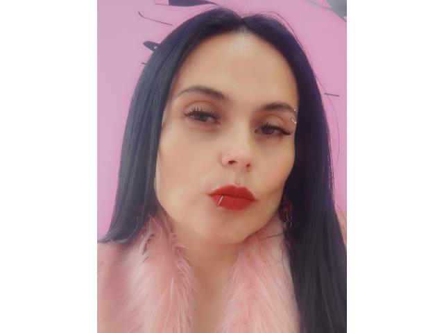 CharlotteCrofort - Live sex cam - 24572901