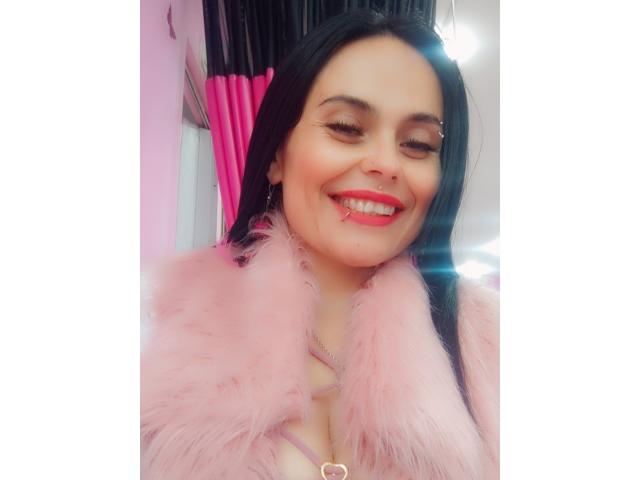CharlotteCrofort - Live porn &amp; sex cam - 24572909