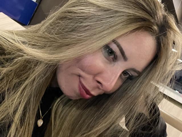 JennyLawry - Live sex cam - 24572965