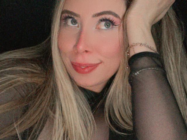 JennyLawry - Live porn &amp; sex cam - 24573025