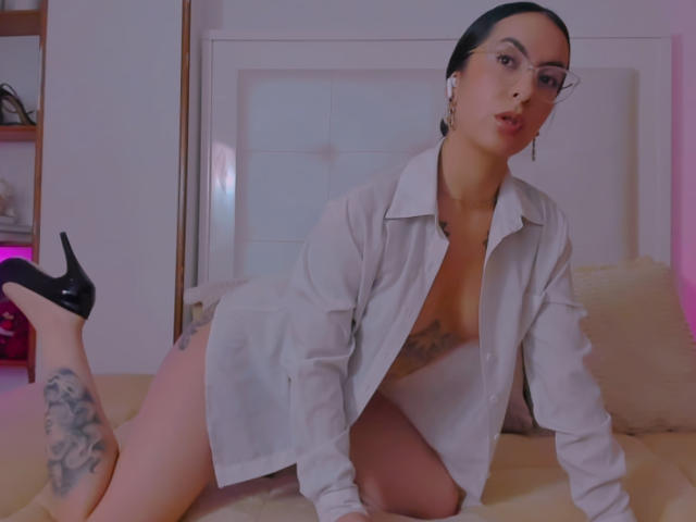 SarahLuna - Live porn &amp; sex cam - 24573265