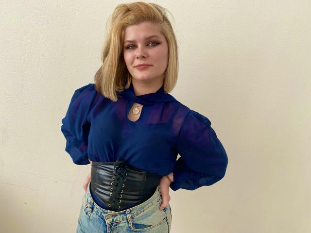 Meddi - Live porn &amp; sex cam - 24578773