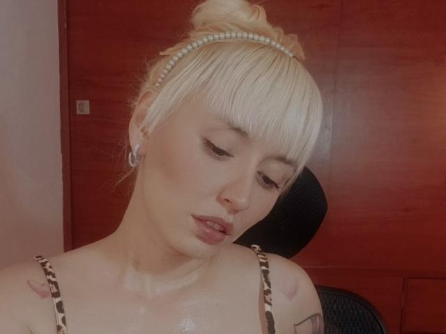 SaraleePoison - Sexe cam en vivo - 24580133