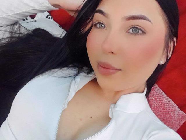 LucyArnoldd - Sexe cam en vivo - 24581229