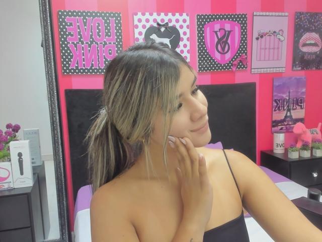SashaPolet - Live sex cam - 24583345