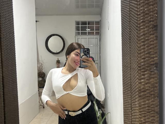 SharonKlart - Live Sex Cam - 24585533