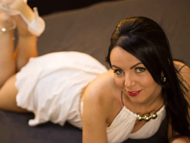 VictoriaBlue - Live chat porno avec cette Resplendissante créature bien roulée  