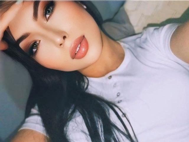 LucyArnoldd - Live sex cam - 24595853