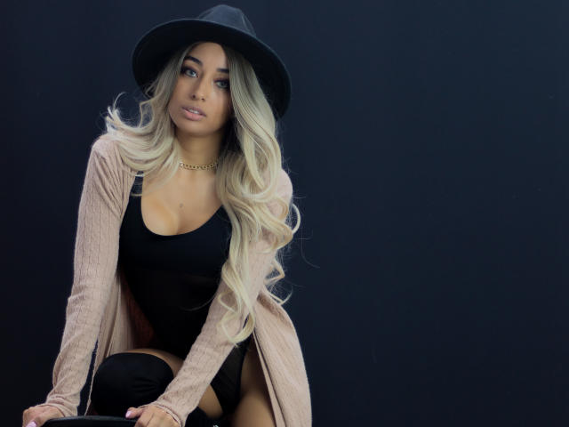 DianaHopson - Sexe cam en vivo - 24600689