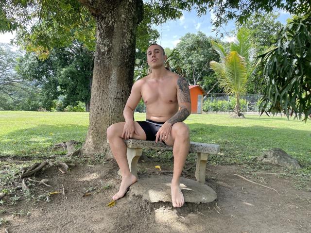 MrDominux - Live sex cam - 24603569