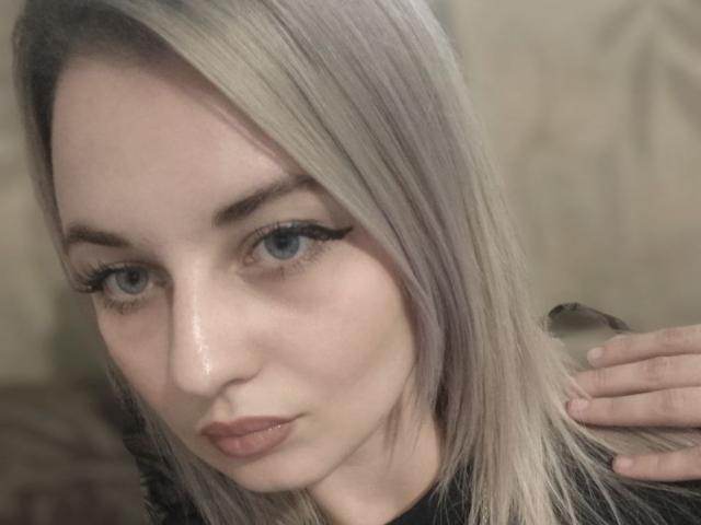 NelleLucky - Live porn &amp; sex cam - 24605345