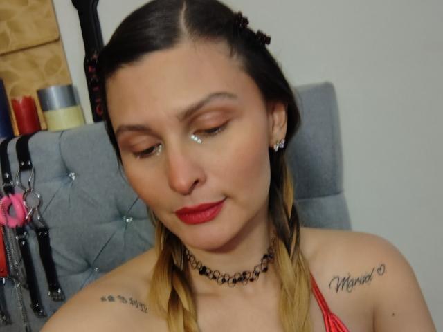 SachaClinford - Live Sex Cam - 24608909