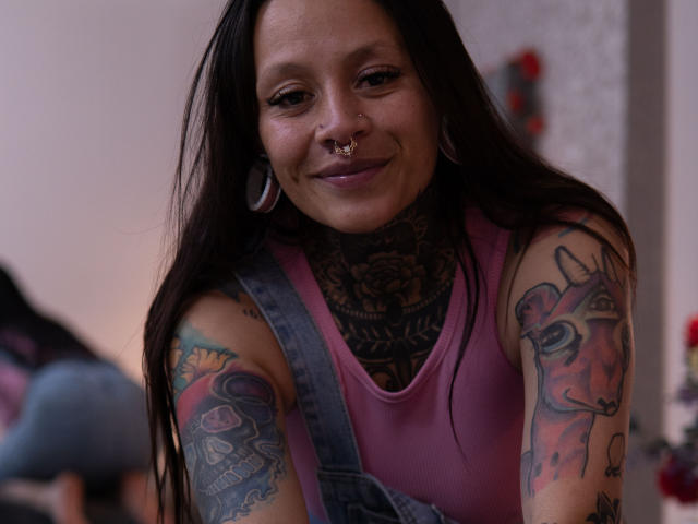 NikyHenao - Live sex cam - 24610981