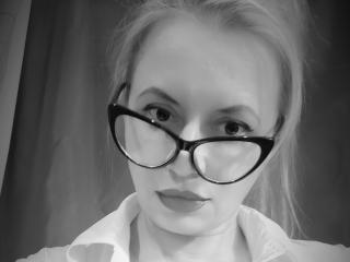 RebeccaDarling69 - Live Sex Cam - 24613629