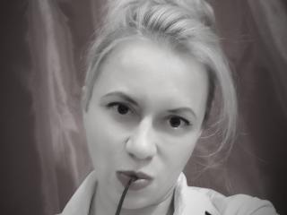 RebeccaDarling69 - Live Sex Cam - 24613665