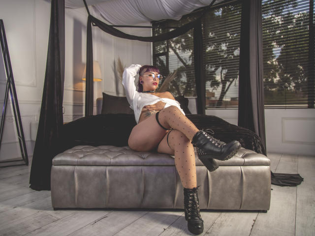 SusanDarknes - Sexe cam en vivo - 24615385