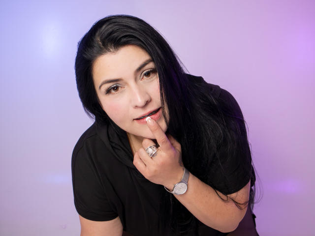 MiaValmont - Live sex cam - 24622685