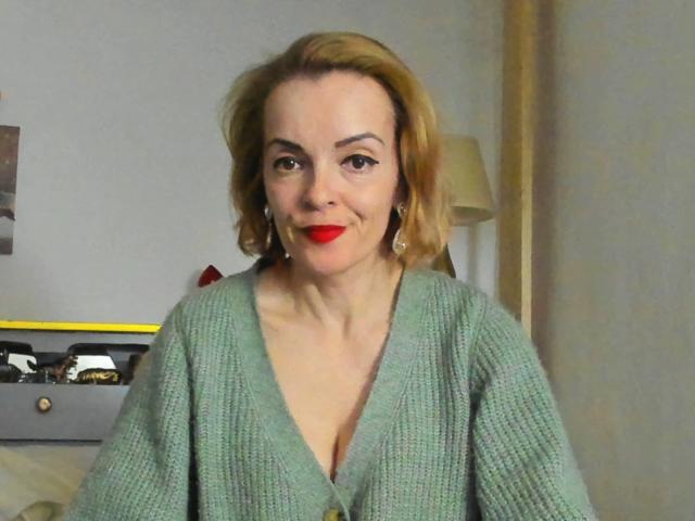 KateRouge - Sexe cam en vivo - 24624405