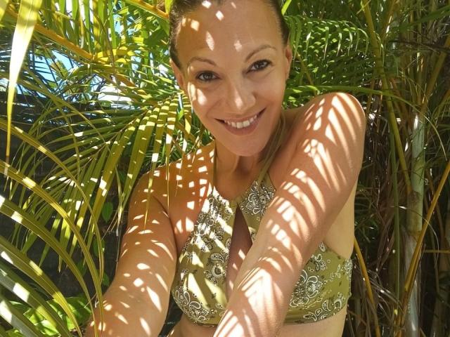 LylyFrench - Live sex cam - 24630117