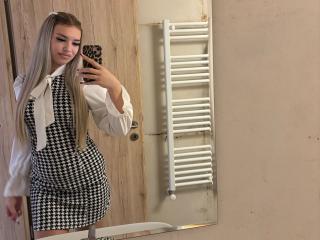 ArianaSparkle - Sexe cam en vivo - 24634953