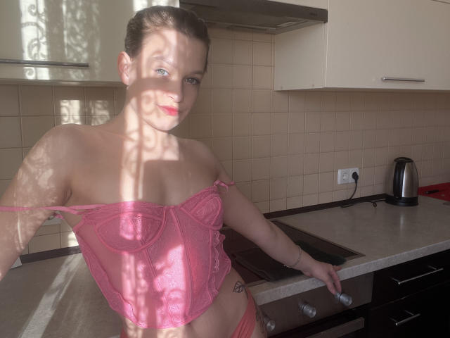LinaShy - Live porn &amp; sex cam - 24639501