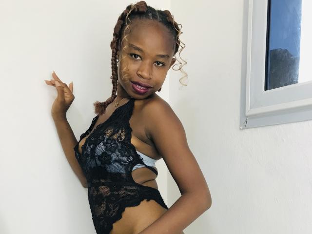 SalmaMagik - Live porn &amp; sex cam - 24640485