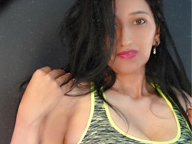 LarisaE - Live Sex Cam - 24640741