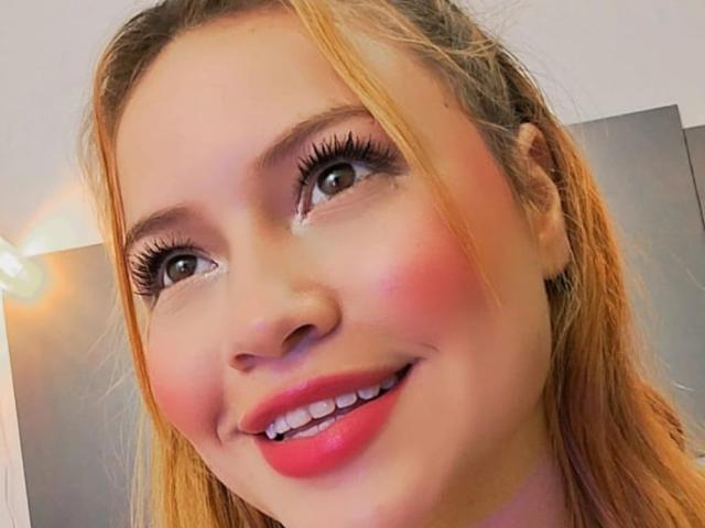 KeniaBlondie - Sexe cam en vivo - 24642117