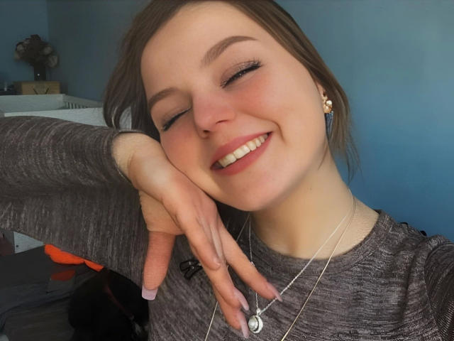 EmmyKatze-hot - Sexe cam en vivo - 24645021