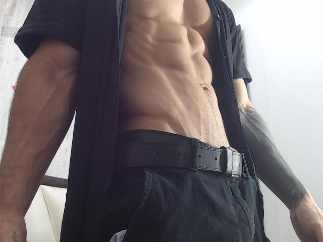 AlexBernal - Live sex cam - 24649837
