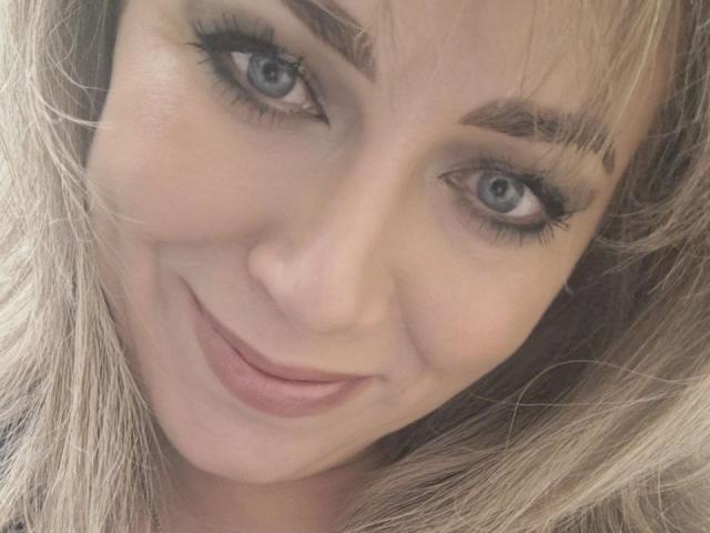CandyLadyZ - Live porn &amp; sex cam - 24650809