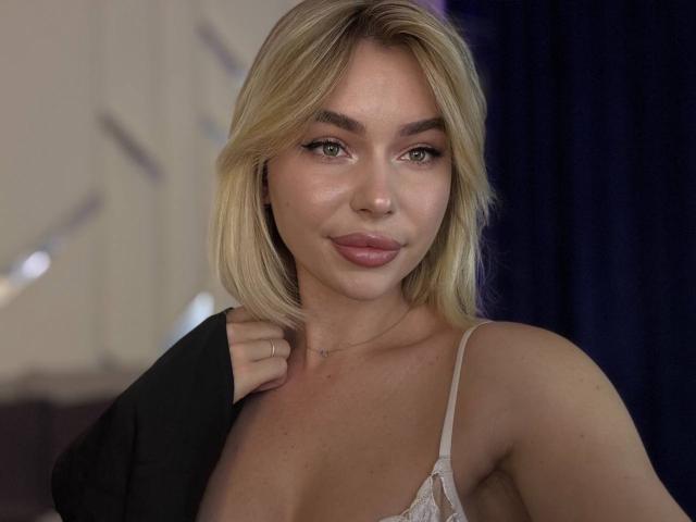 AmelyDragons - Live Sex Cam - 24652125