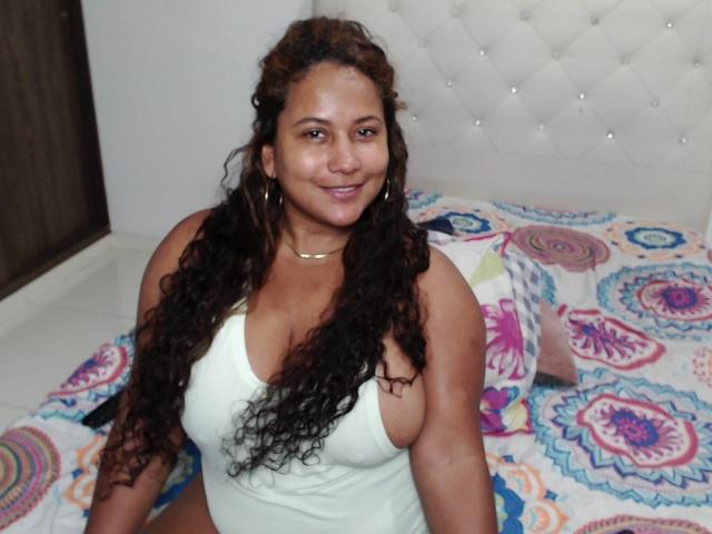 YiyaHot69 - Live porn &amp; sex cam - 24652981