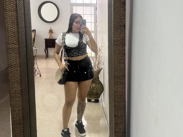 SharonKlart - Live Sex Cam - 24653349