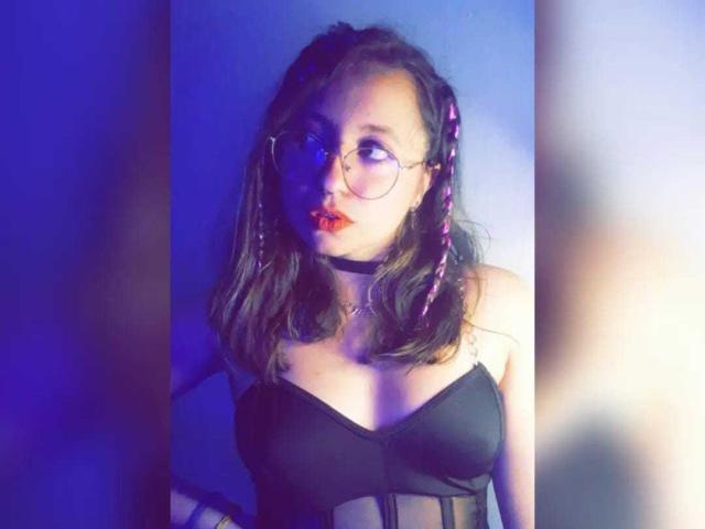 CinthiaWein - Live Sex Cam - 24654193