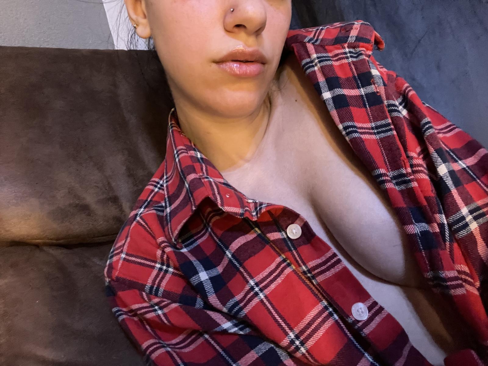 PusiPussy69 - Live Sex Cam - 24657109