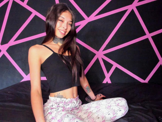 KatieSantana - Live porn &amp; sex cam - 24658513